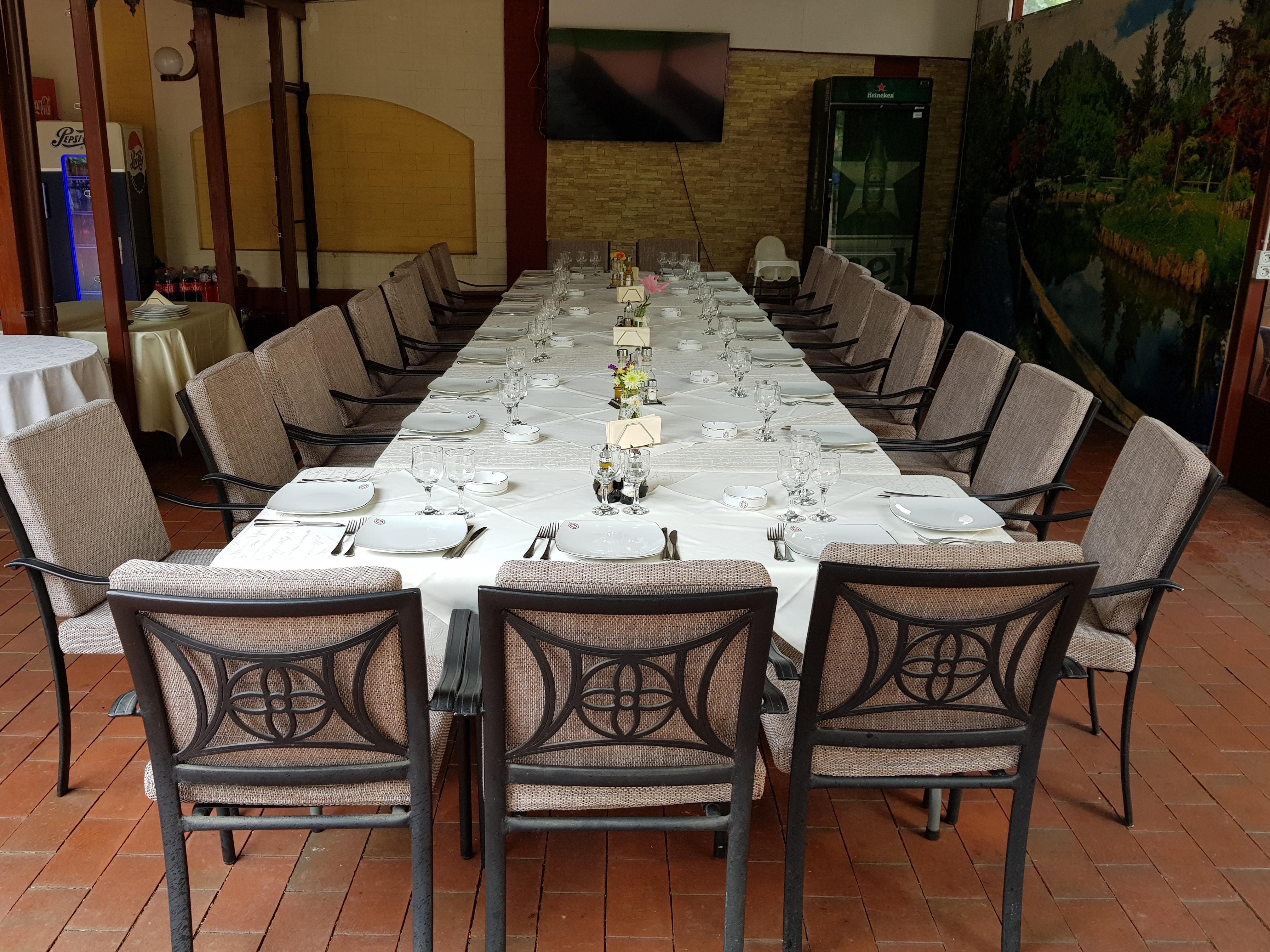 Hotel Golden House Craiova Buitenkant foto